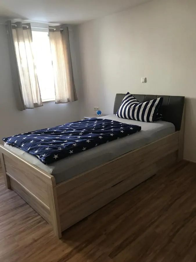 Unterkunft In Wiesent Fuer Handwerker-/Monteure Berufsreisende 0*,  Germany