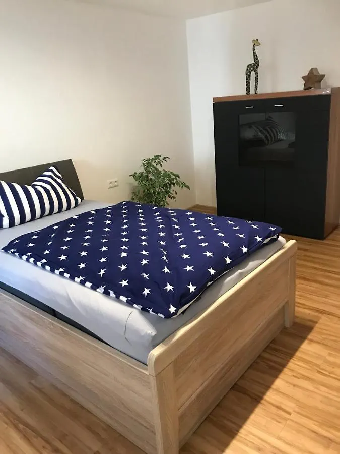 Apartment Unterkunft In Wiesent Fuer Handwerker-/Monteure Berufsreisende